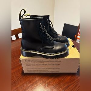 Women’s Size 8 Authentic Doc Martins